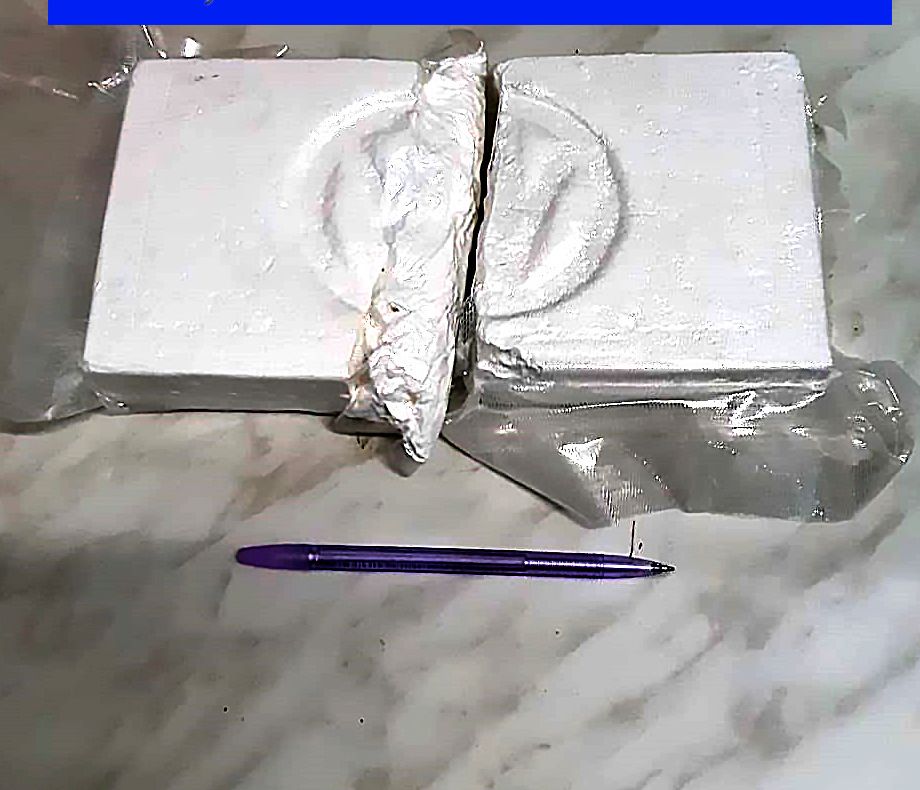 Lovitură dată traficanților de droguri din Iași!! Patronul unei firme, ridicat cu mascații pentru trafic de cocaină! - FOTO