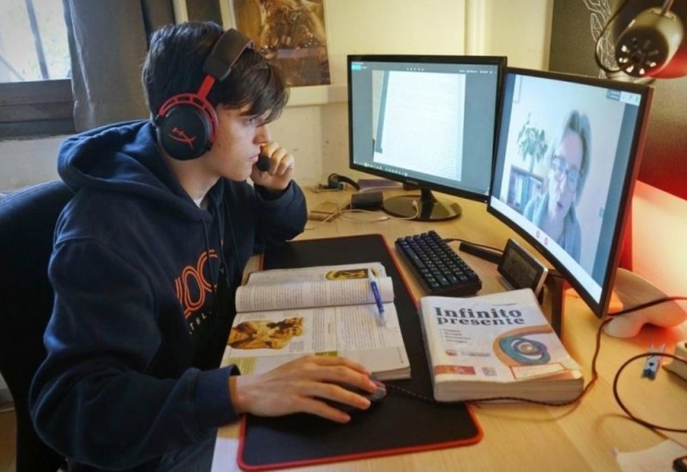 Care sunt centrele de educație online în Iași