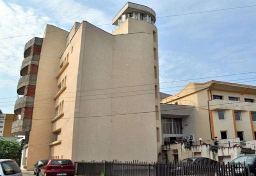 Încă un cadru didactic de la Iași, depistat cu COVID-19!