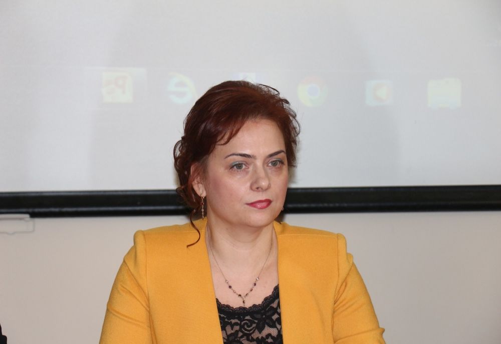 Șefa ISJ Iași îi lămurește pe elevi: „Examenele naționale se vor desfășura în formatul clasic, nu on-line”