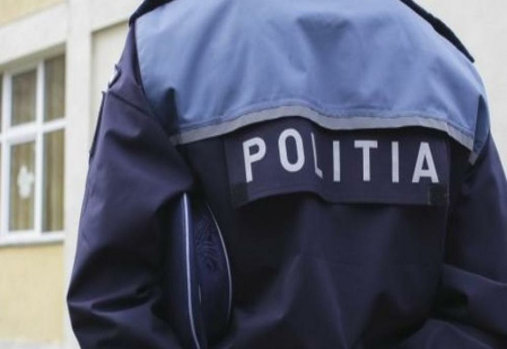 Poliţist aflat în timpul liber, a salvat un bărbat de la înec