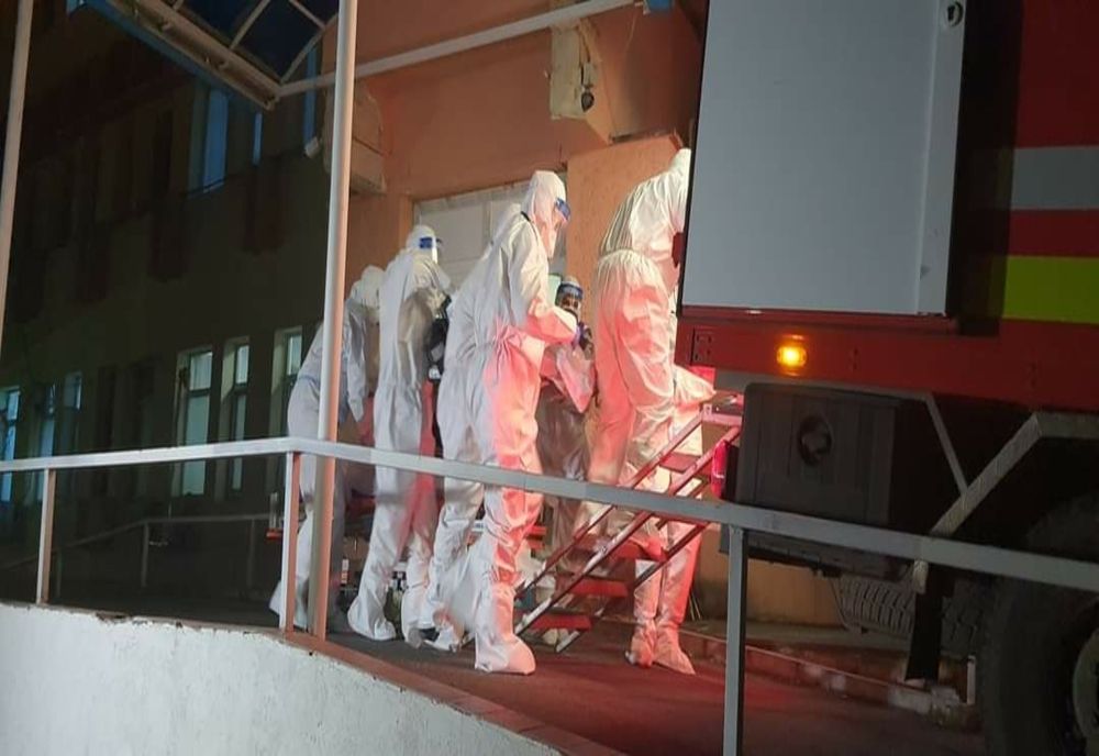 Șase pacienți de la Neamț au fost aduși la spitalul mobil Lețcani