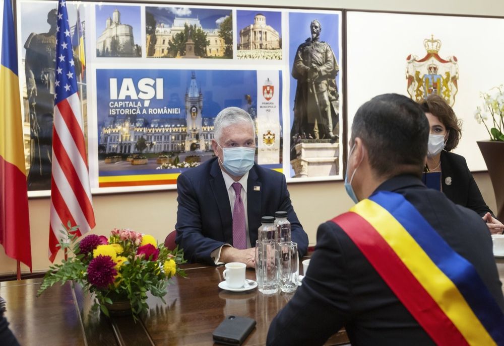 Excelenţa Sa Adrian Zuckerman, ambasadorul Statelor Unite ale Americii în România, s-a aflat într-o vizită oficială în Municipiul Iași