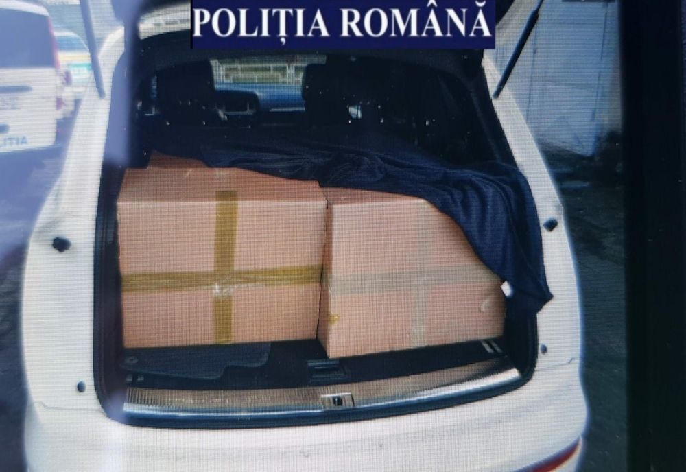 Un contrabandist din Iași a încercat să păcălească polițiștii cu un permis de conducere fals (FOTO)