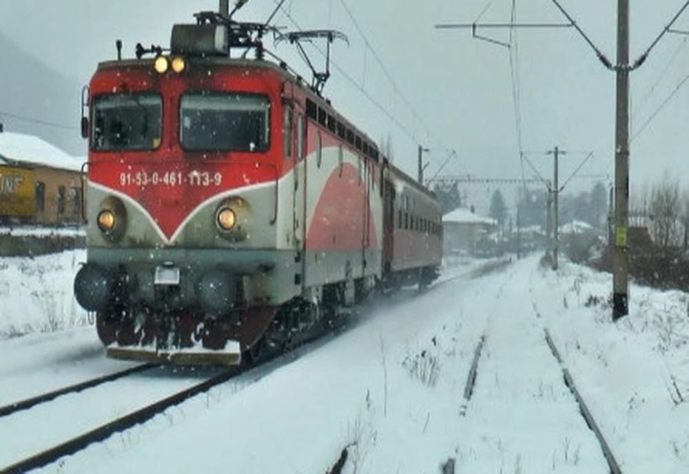 Un elev de 17 ani şi-a aşteptat sfârşitul pe şinele de tren 