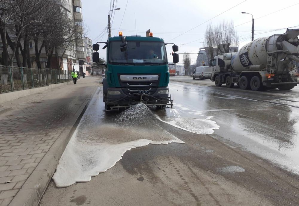 A început campania de curățenie de primăvară „Iașul nostru curat”. Află cum poți participa