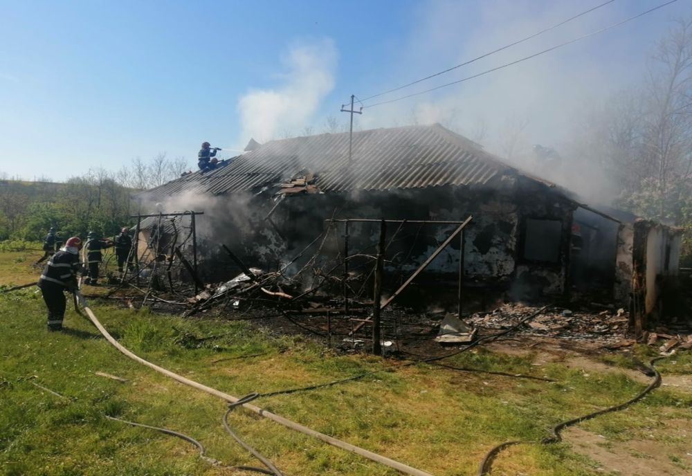 Weekend de foc pentru pompierii ieșeni