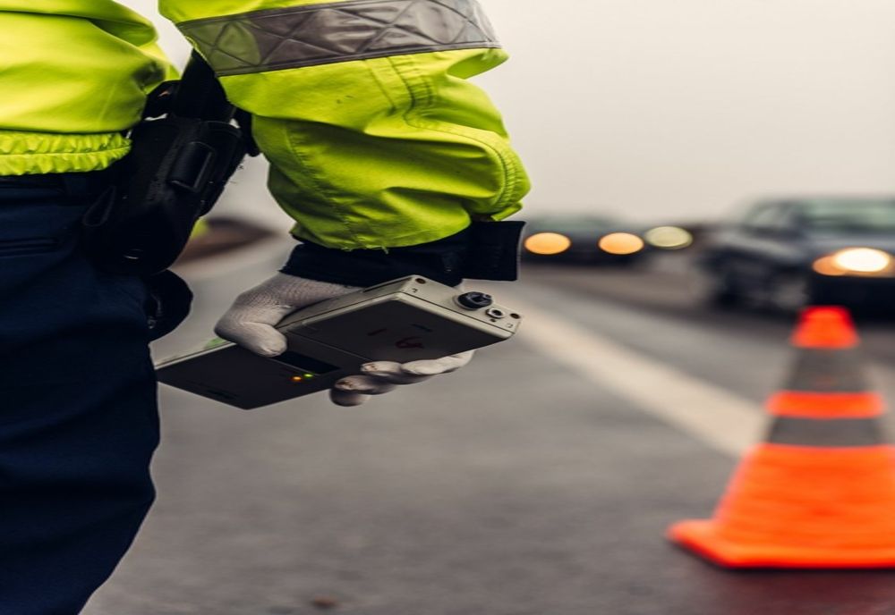 Conducea un autoturism fiind sub influența alcoolului 