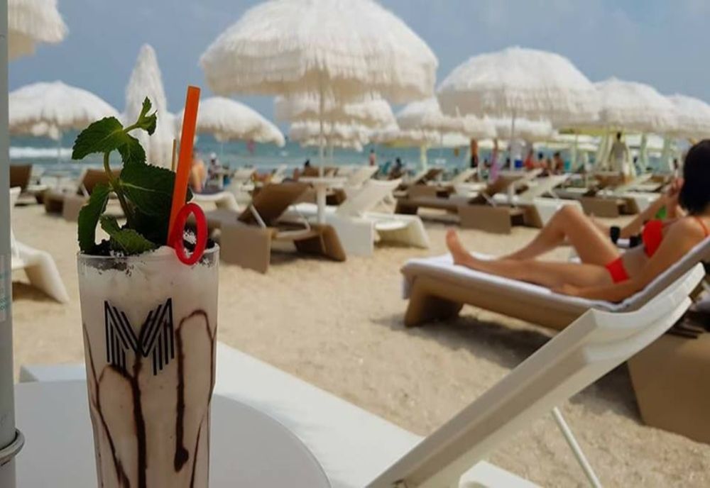 Privilegii pentru oamenii vaccinați! Fără mască la mare!