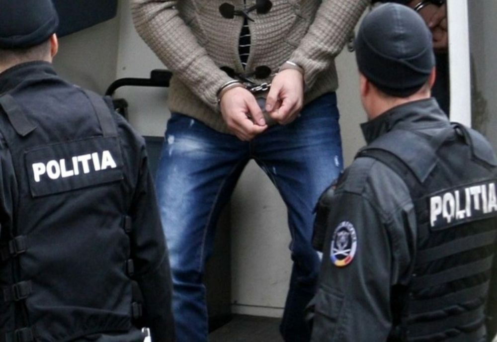 Hoț prins în flagrant de polițiști! Ce urma să fure acesta