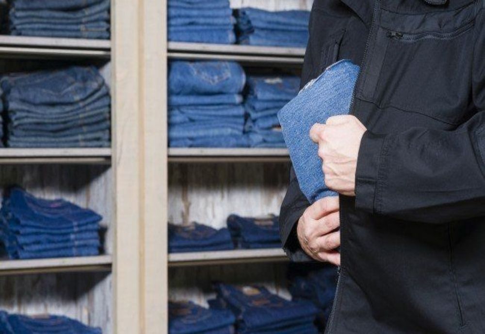 30 de zile arest preventiv pentru furt! Cum opera hoțul