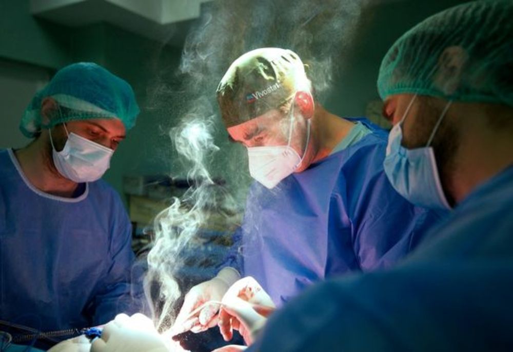 Femeie de 67 de ani operată de o tumoră cerebrală de 5 cm