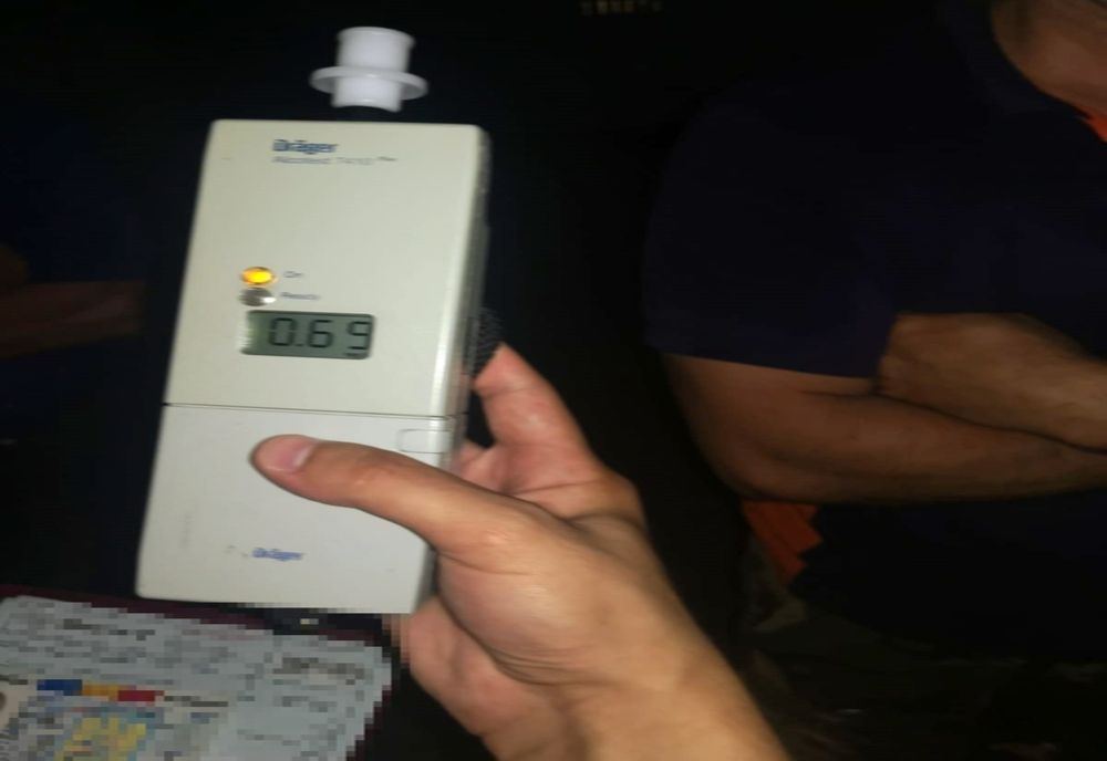 Beat mort, s-a urcat la volan. Unde l-au prins polițiștii