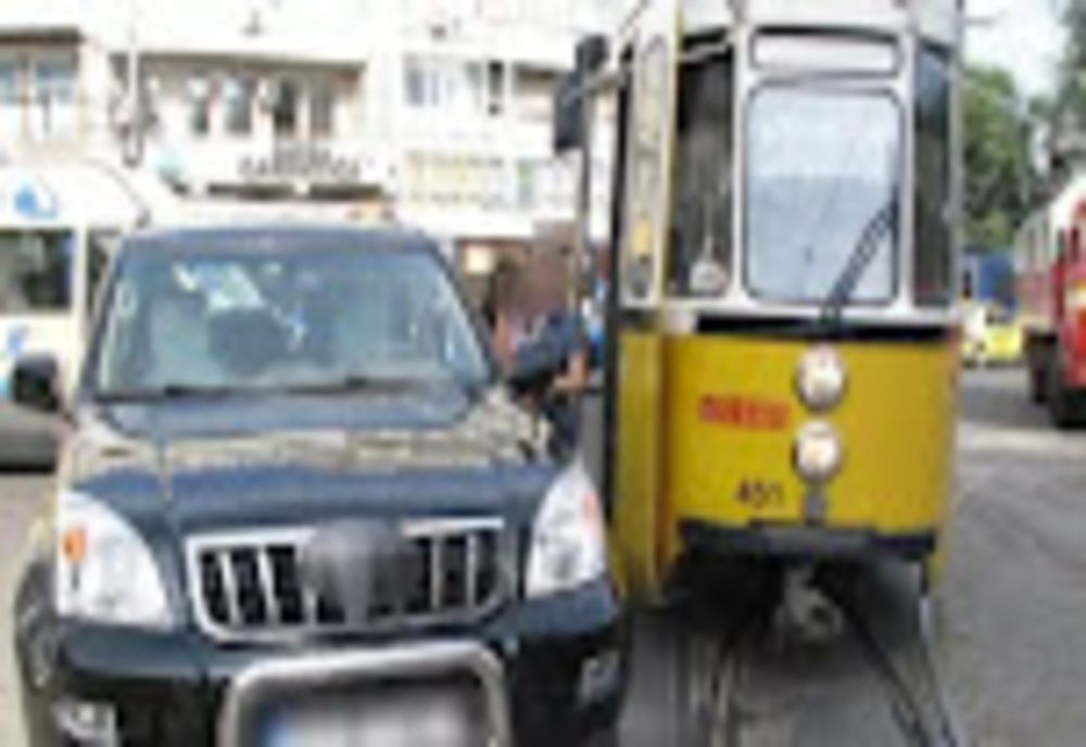 Caz incredibil, în Iași! Obligat că cumpere bilete de 770 de lei, după ce a blocat tramvaiul