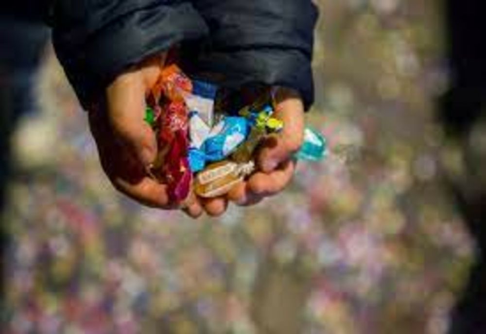 Sărbători DUREROASE pentru o familie din Iași, cu 13 suflete: O copilă de doar 12 ani, "mamă" pentru frații mai mici