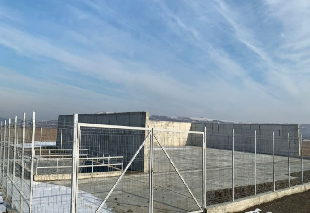 Fermierii din Drăgușeni, județul Iaşi, beneficiază de o nouă platformă comunală de colectare a gunoiului de grajd