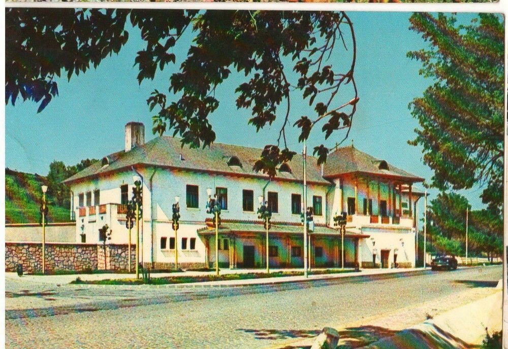 Ordinul Arhitecţilor susține că Hanul Trei Sarmale din Iași, demolat fără aviz, trebuie refăcut după proiectul din urmă cu 50 de ani