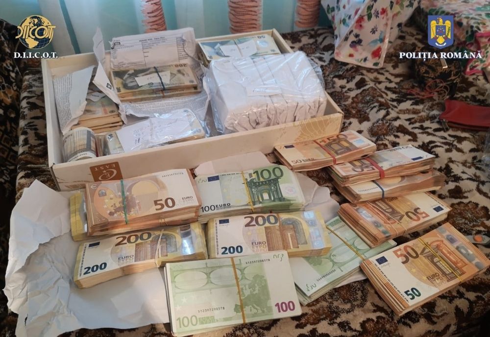 Percheziții în Iași într-un dosar care vizează constituirea grup infracțional organizat, trafic de persoane și spălare a banilor