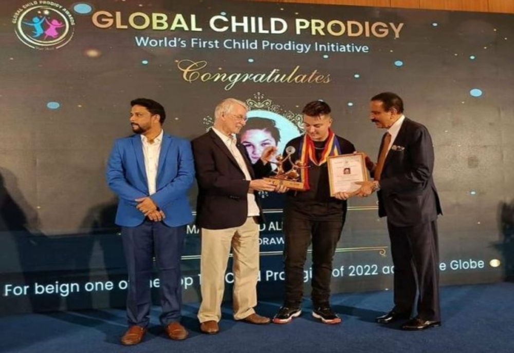 Un adolescent din Iași, premiat de un laureat Nobel