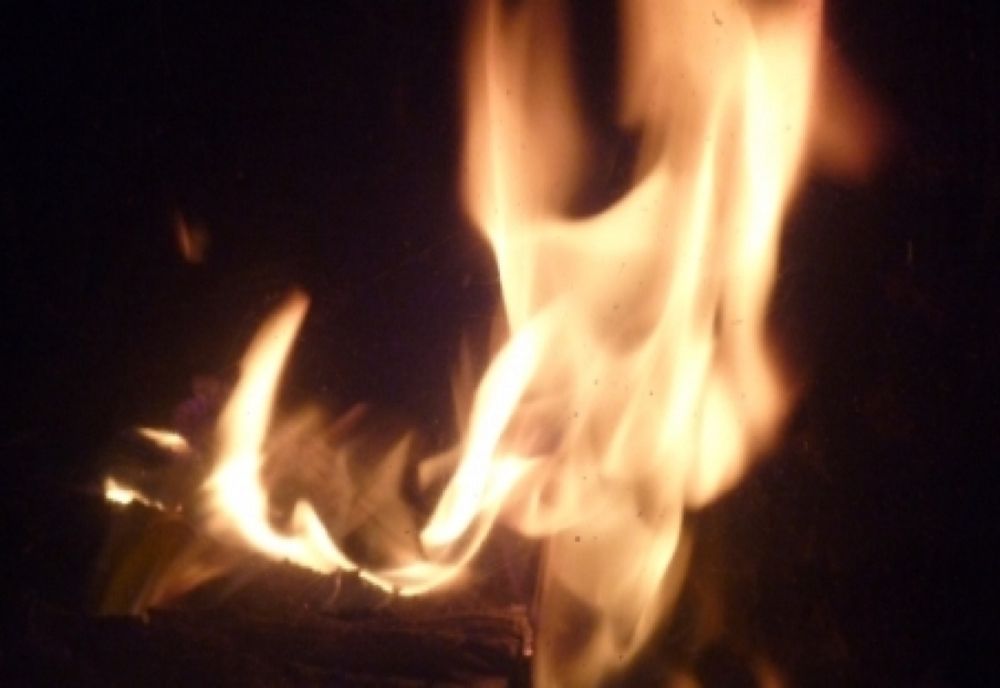 În arest după ce a incendiat o motocicletă