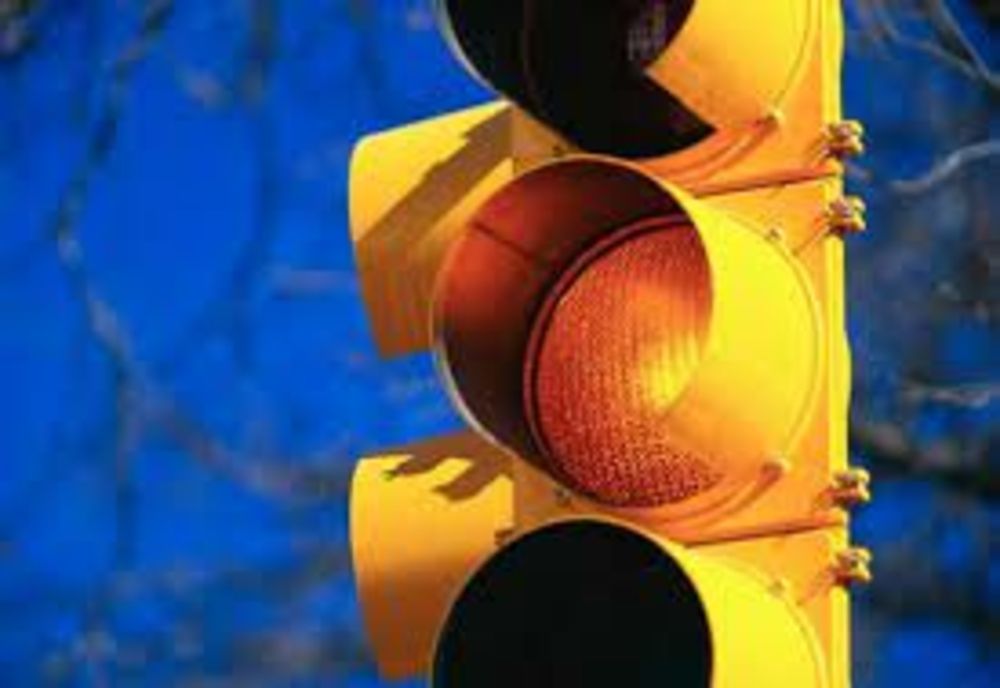 A forțat semaforul și a produs accident