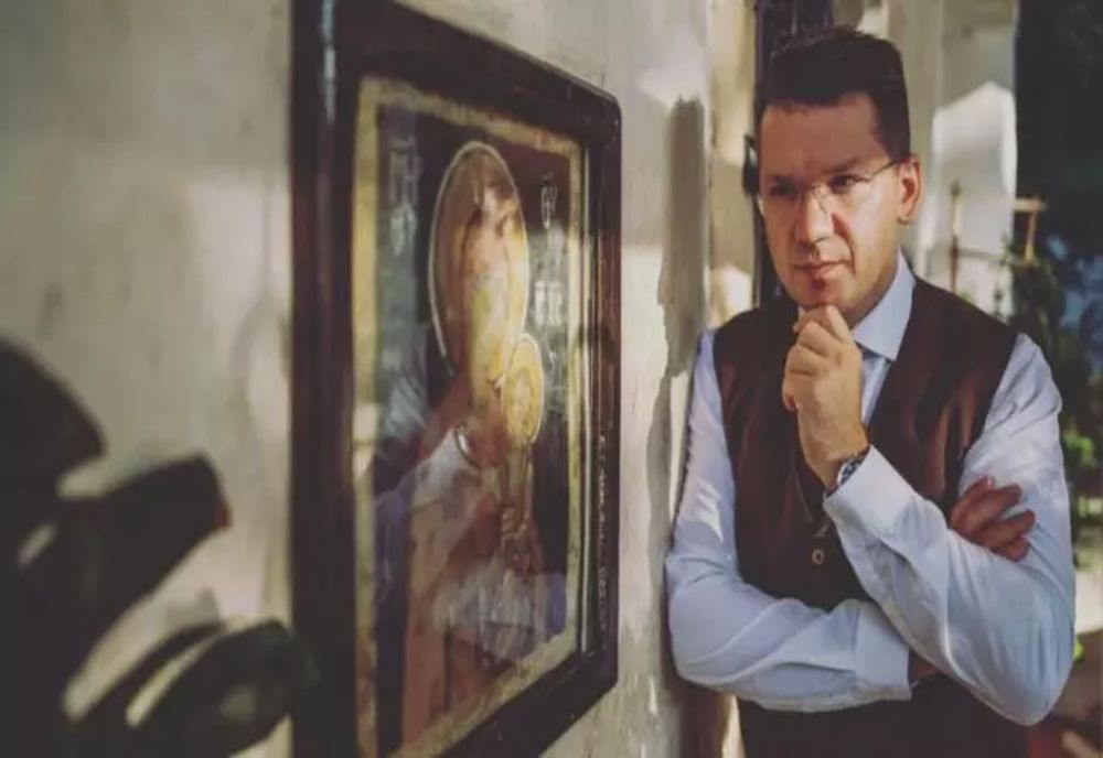 Preotul Calistrat, făcut praf de teologul Mihai Neamțu: Cine lovește o femeie este un zbir, un satrap