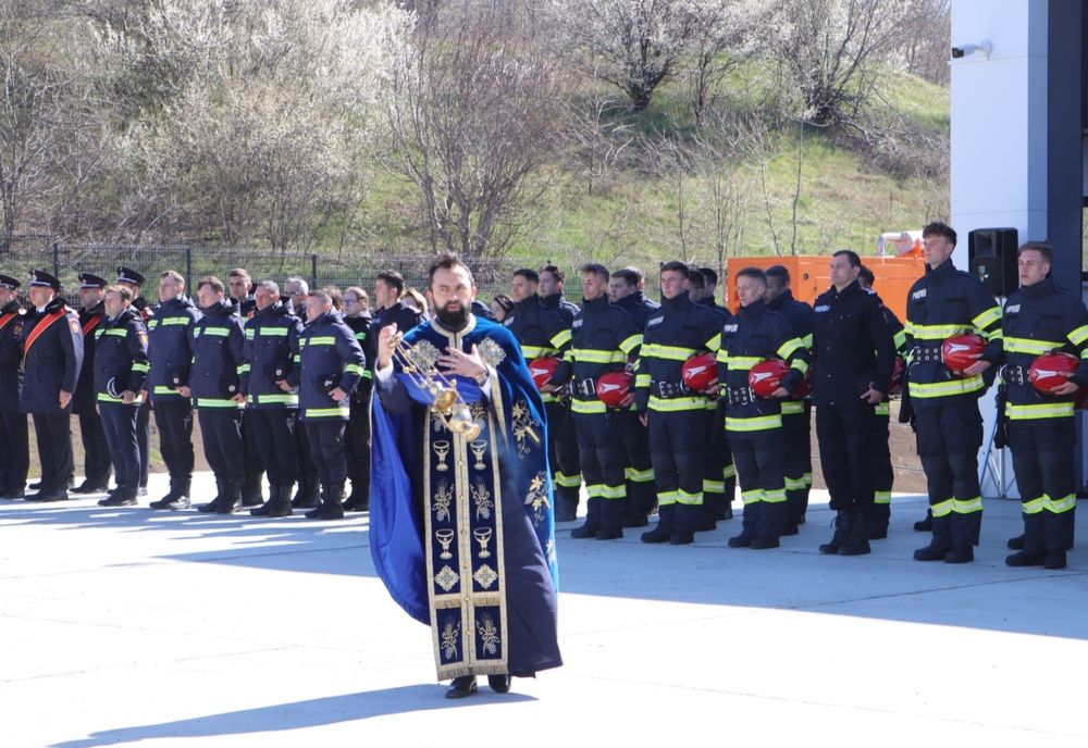 Depunerea jurămantului militar, un moment solemn pentru 64 de tineri, angajați ca soldați și gradați profesioniști în cadrul ISU Iași
