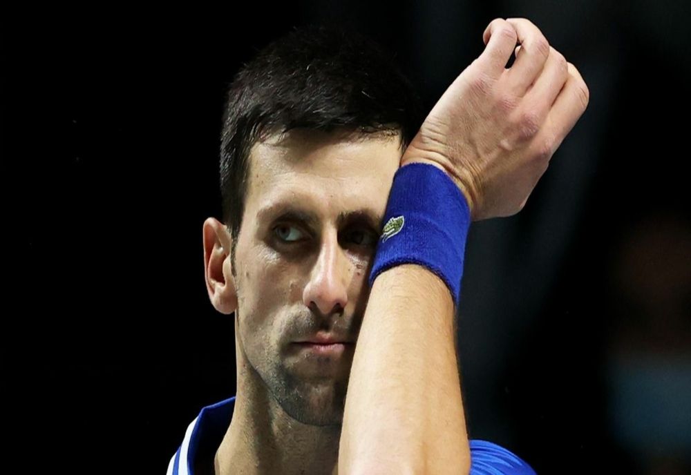 Novak Djokovic, deţinătorul trofeului, învins de Jannik Sinner, în semifinale, la Australian Open