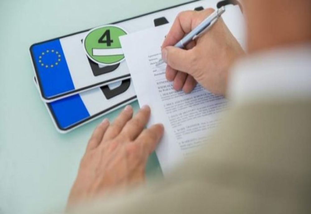 Proiect în dezbatere publică: autoturismele ar putea fi înmatriculate și radiate ONLINE