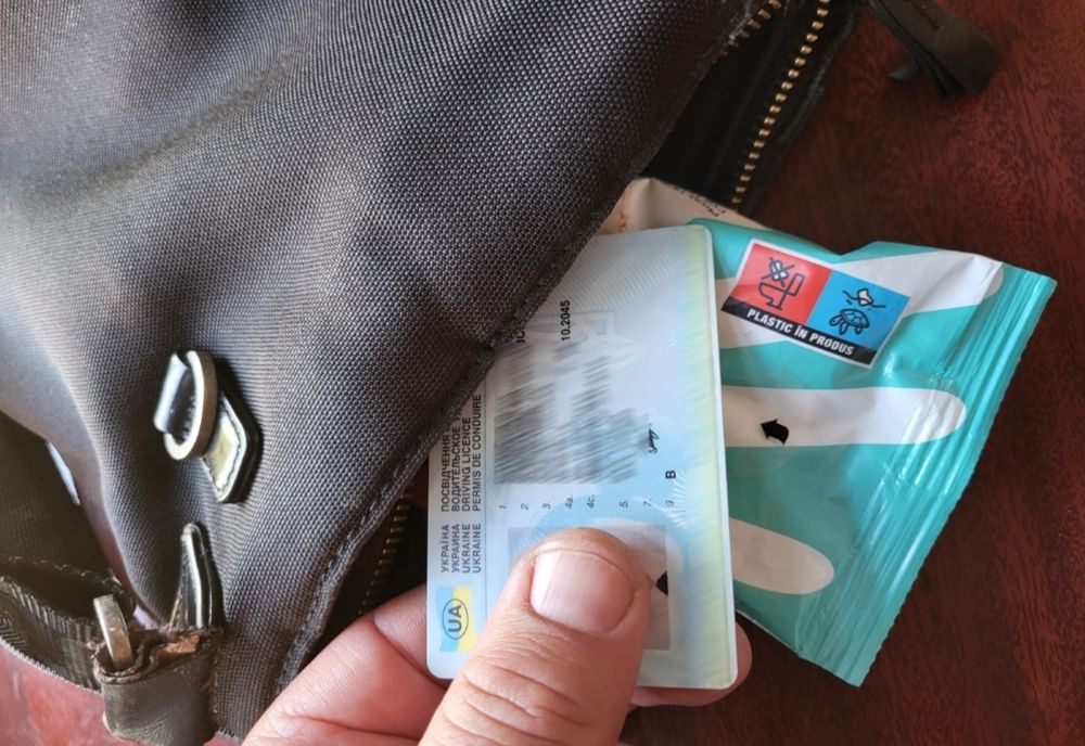 Un ucrainean a încercat să păcălească polițiștii cu un permis de conducere fals 