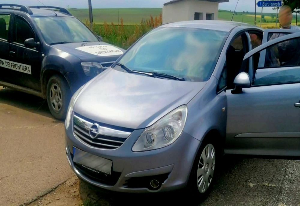 Tânără filipineză fără permis de conducere depistată în trafic