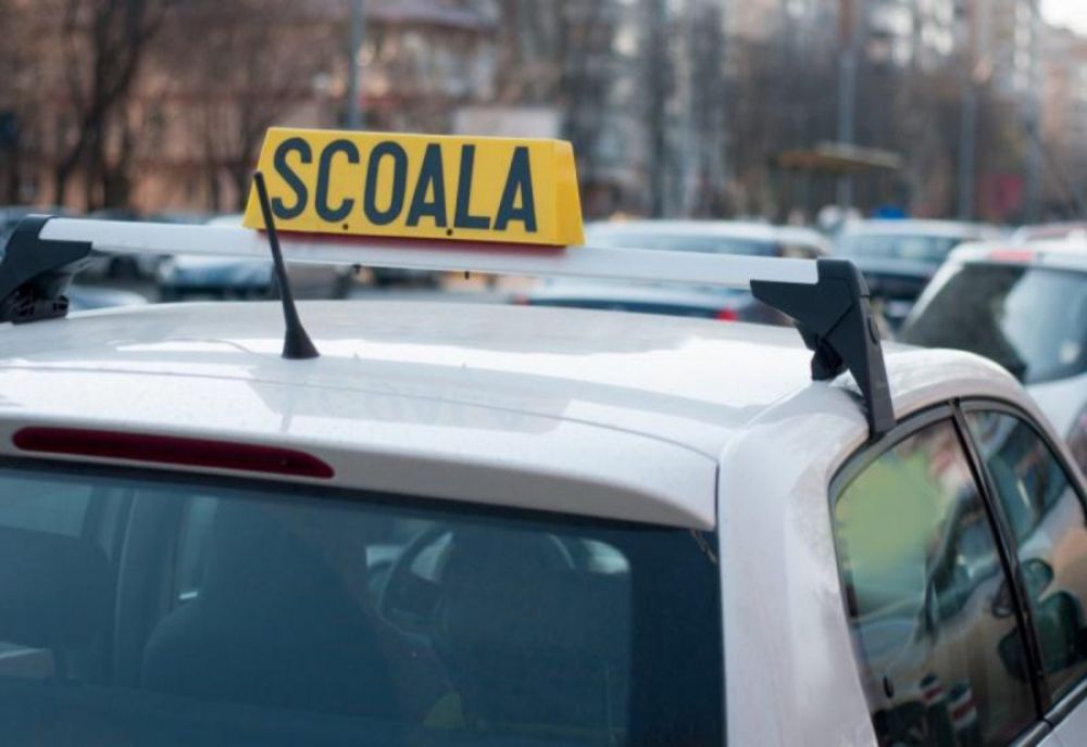 Cât mai costă să faci școala de șoferi în 2024 și care sunt documentele necesare pentru înscriere