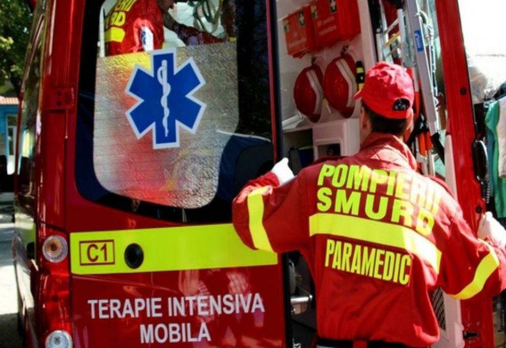 Explozie urmată de incendiu, la o pizzerie din Pașcani! Locatarii unui bloc întreg, evacuați - Risc uriaș