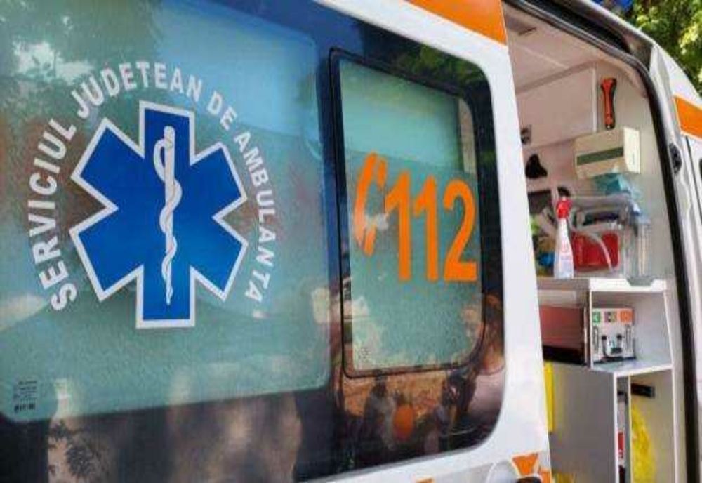 O gravidă a născut acasă după ce ambulanța a derapat în drum spre intervenție