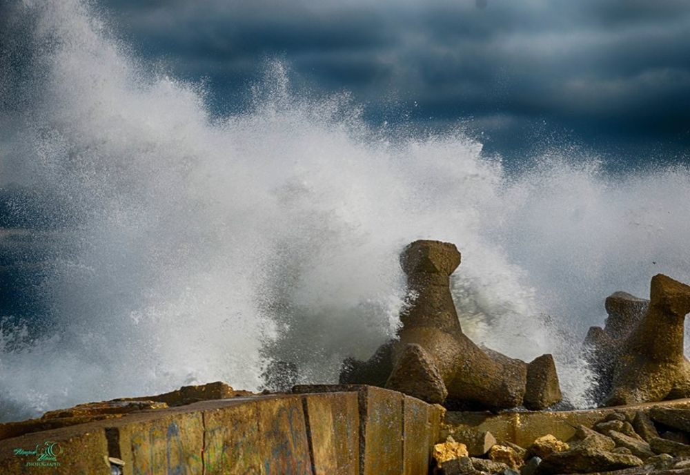 VALURI PERICULOASE PE LITORAL!