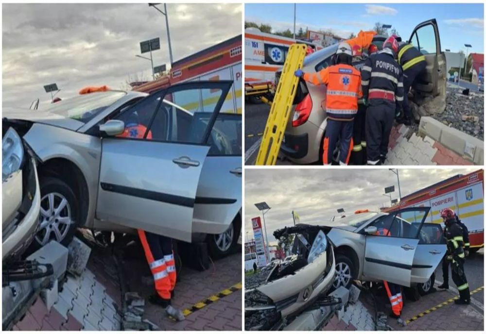 ACCIDENT ȘOCANT LA TÂRGU FRUMOS! MAȘINĂ PROIECTATĂ PE GIRATORIU. DOUĂ PERSOANE AU FOST RĂNITE