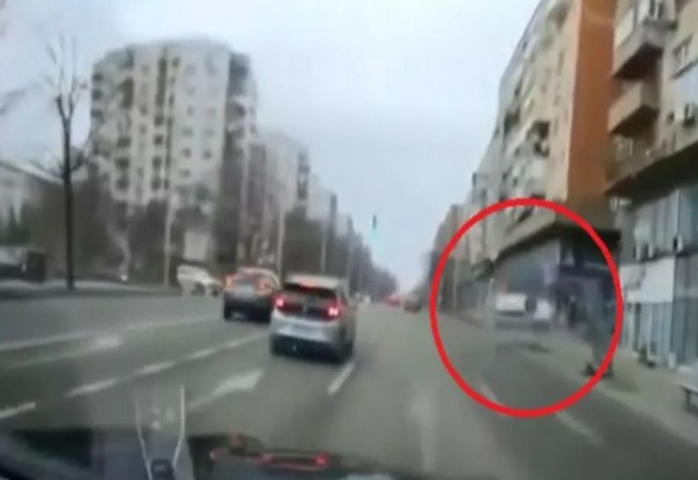 Scenă în Iași ca-n cascadoriile din filme. O mașină s-a răsucit de trei ori în aer și a aterizat la loc pe patru roți. Ce s-a întâmplat cu șoferița