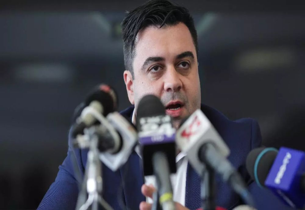 SURSE: Fost ministru al Transporturilor, cercetat într-un dosar de mită