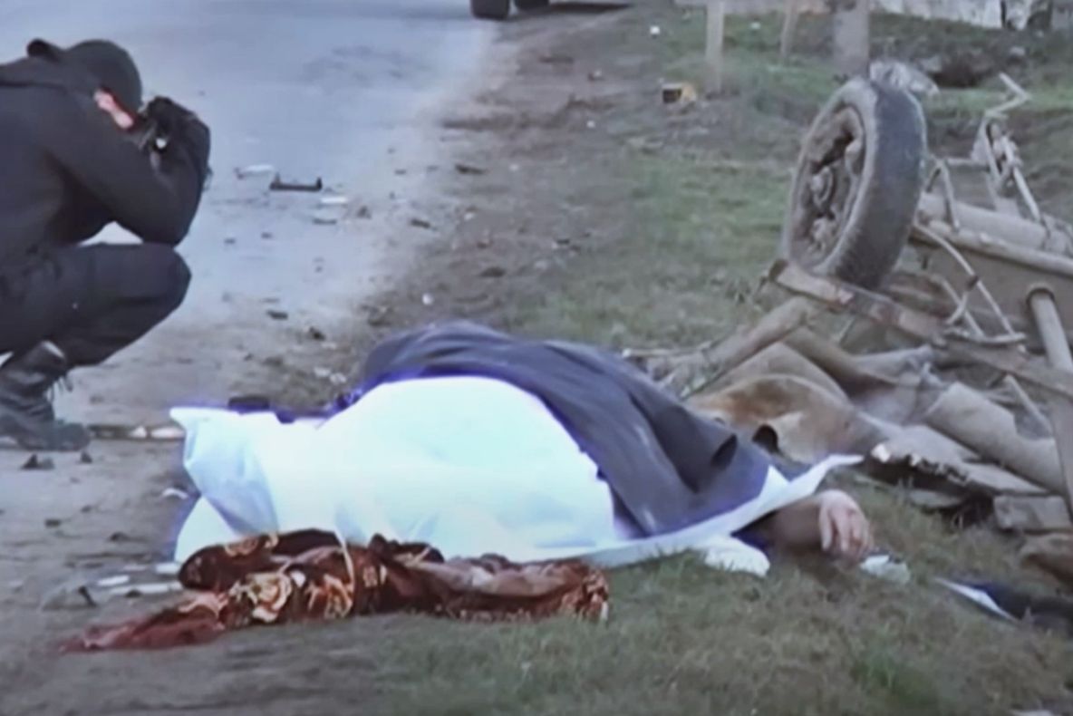 IMAGINI ȘOCANTE: CARUȚAȘ SPULBERAT DE O AUTOUTILITARĂ