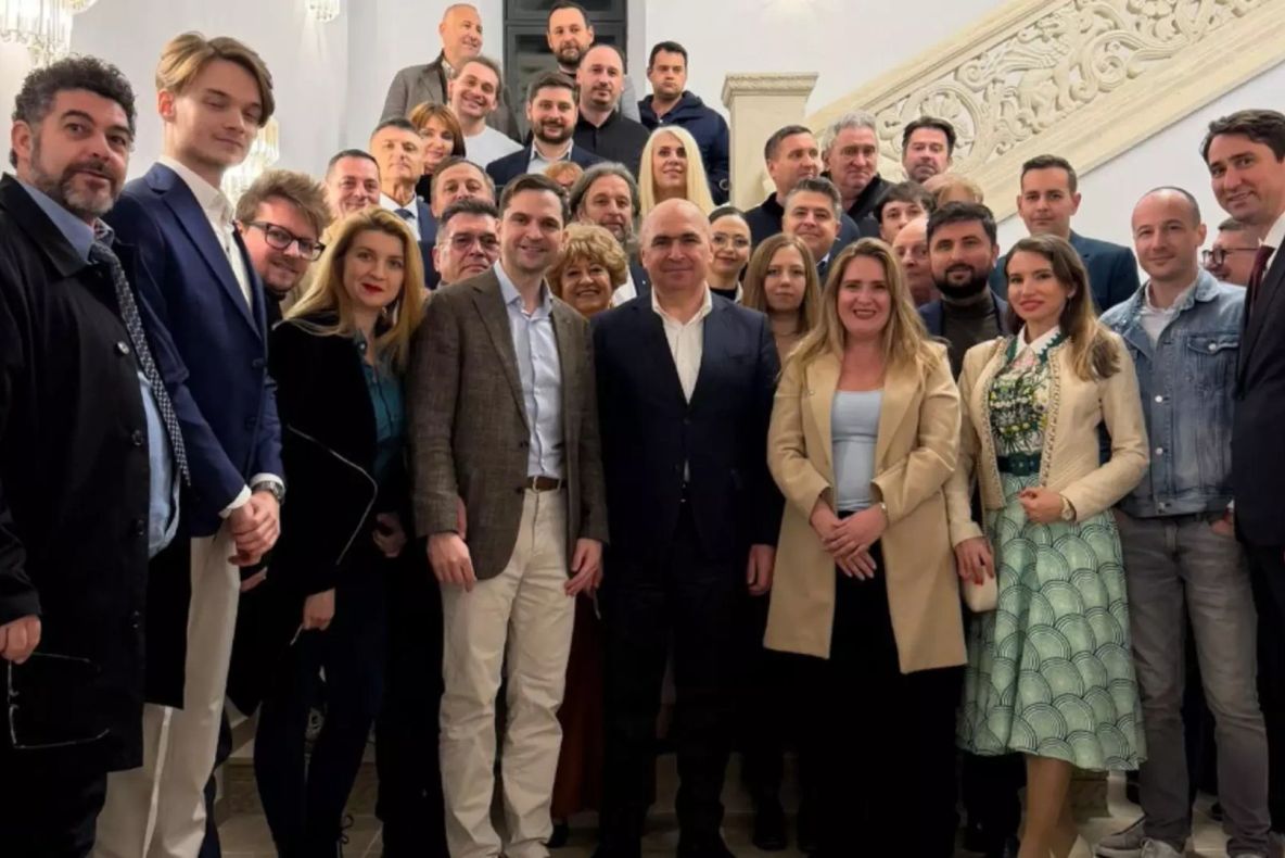 Ilie Bolojan, vizită noctură la PNL București. Premierul refuză demisia și mizează pe continuarea reformelor, în ciuda amenințărilor PSD