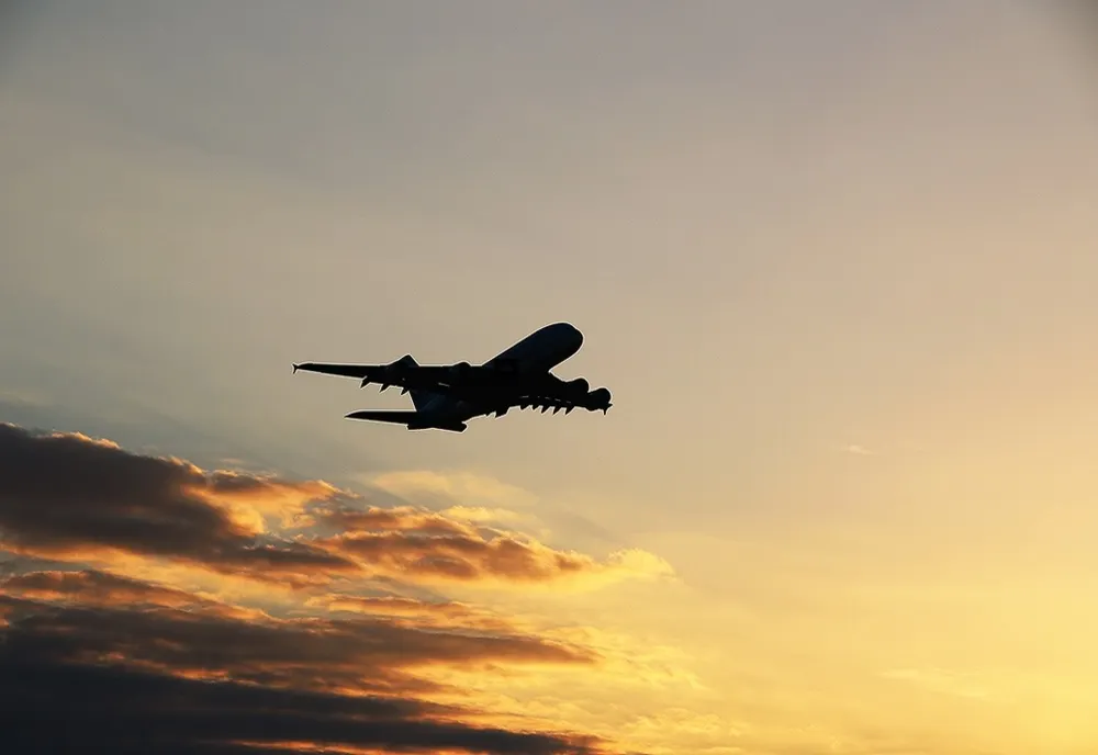 Companie aeriană, obligată de judecători să achite despăgubiri către aeroport