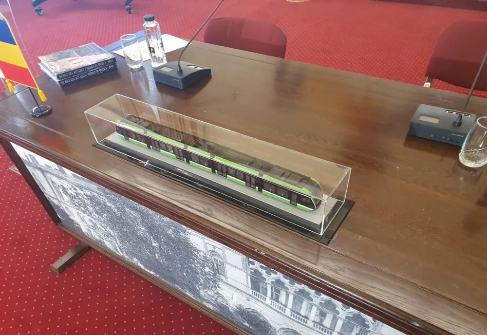 Macheta tramvaiului care va fi livrat de turcii de la Bozankaya, prezentat la Iași - FOTO