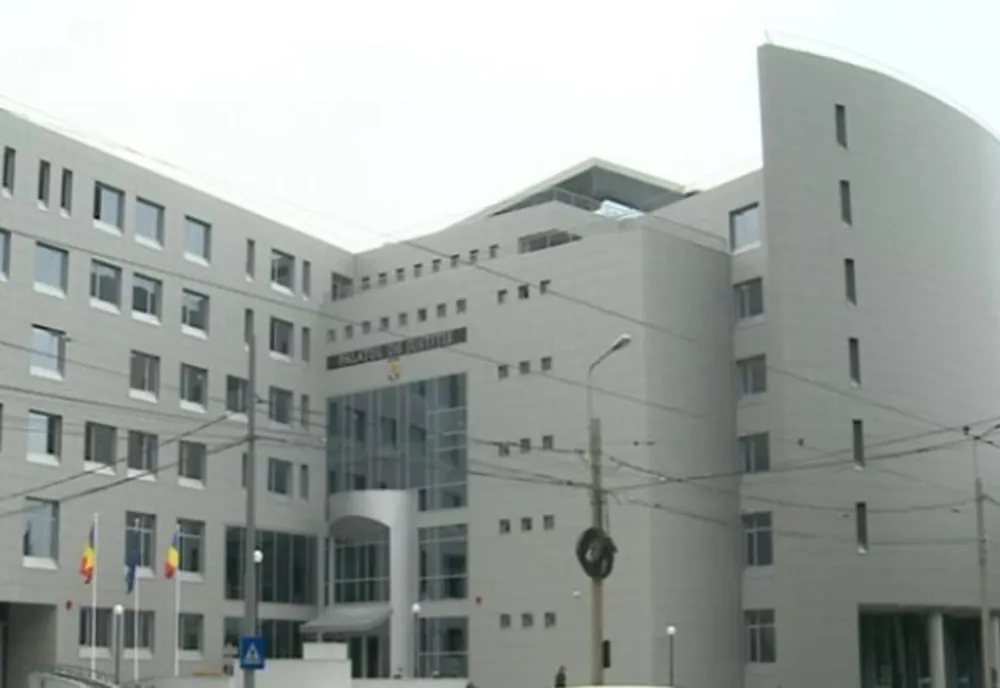 Grefierii și arhivarii ieșeni pot sta liniștiți: a fost semnat contractul colectiv de muncă! 