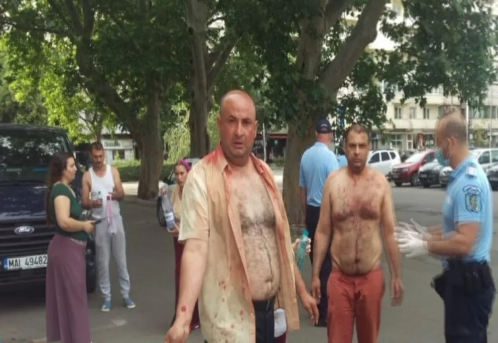 Bătaie între rromii din Grajduri! Poliția a intervenit în forță