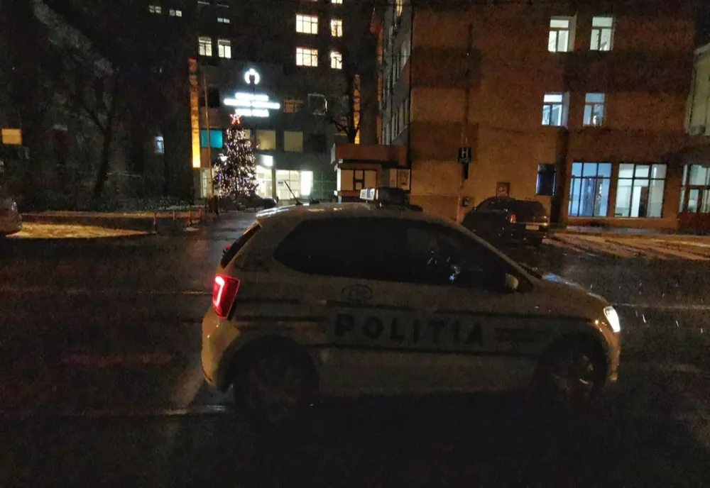 Polițiștii ieșeni au escortat un auto până la... maternitate