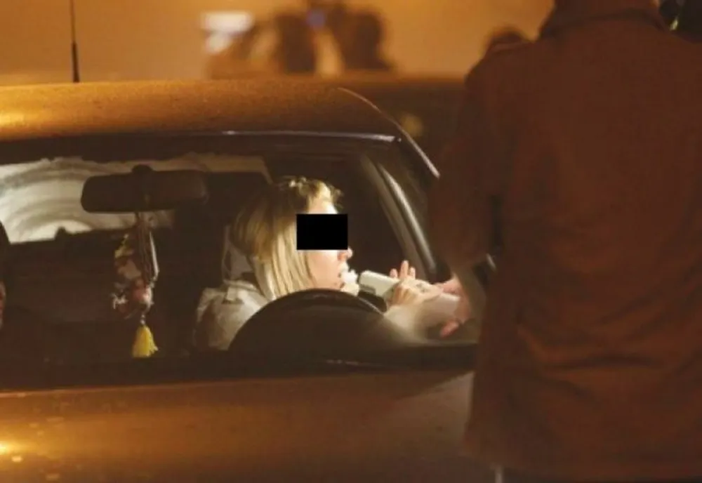 Alcoolemie de 0,86 mg/l alcool pur în aerul expirat a unei șoferițe implicate într-o tamponare