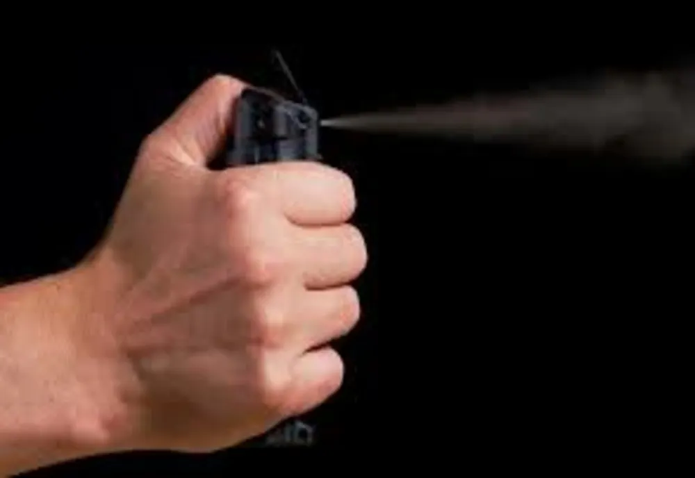 Reacția ISJ în cazul elevului care a pulverizat spray lacrimogen 