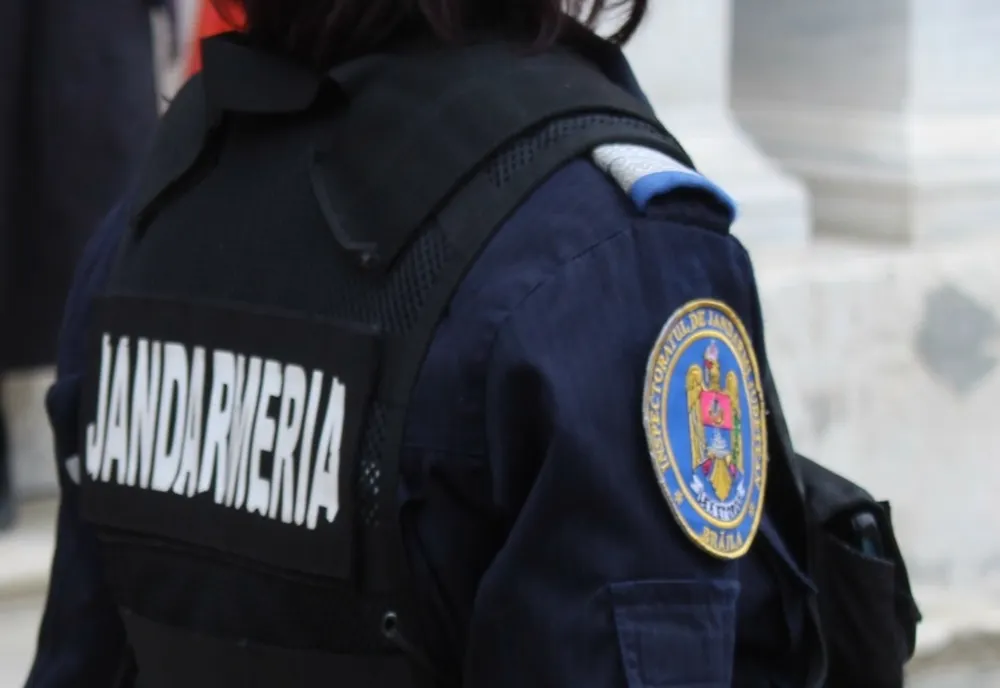 Șef din Jandarmeria Iași, condamnat la închisoare pentru că și-a bătut copilul și soția