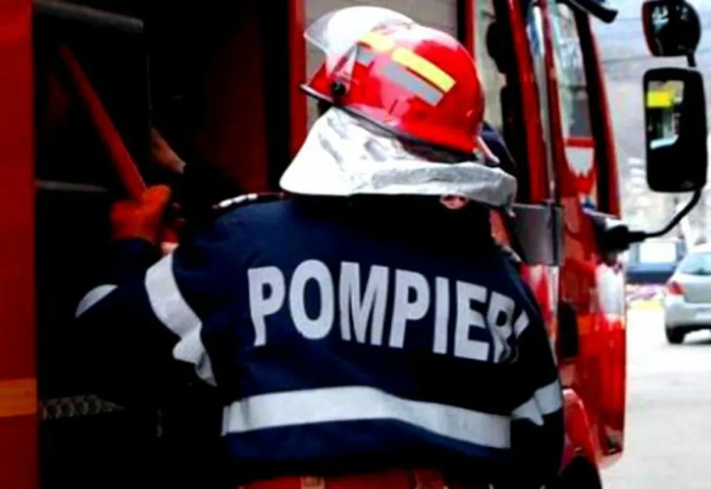 Victimă găsită decedată în urma unui incendiu într-un apartament din Iași