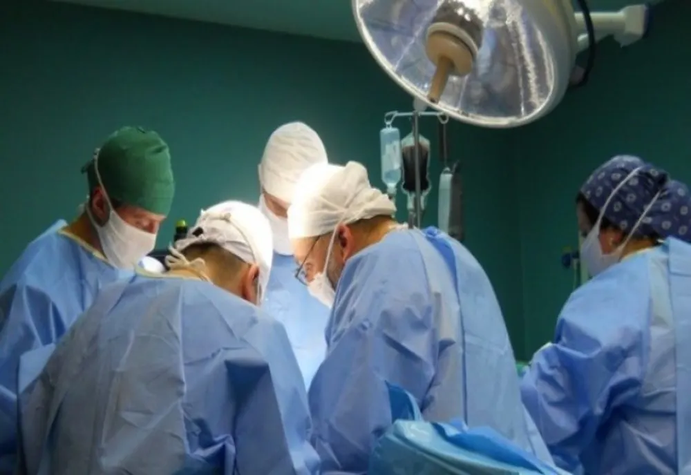 Șansă la viață: o femeie din Iași a primit inima unei tinere de 17 ani, aflată în moarte cerebrală